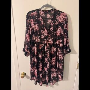 Torrid Black Floral V-Neck Puff Sleeve 3/4 Sleeve Top